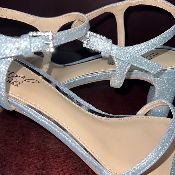 Jewel Badgley Mischka Omari Silver Glitter Party Wedding Formal Block Heel - Picture 13 of 15